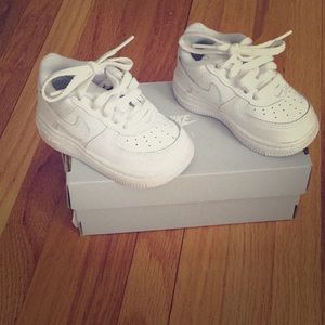 Nike Air Force 1 low Toddler shoes- size 4c